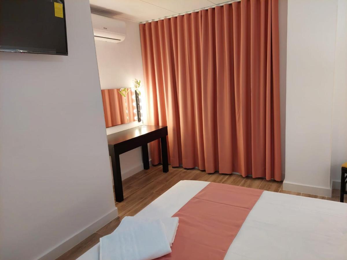 Hostal Garden Rous Paiporta Luaran gambar